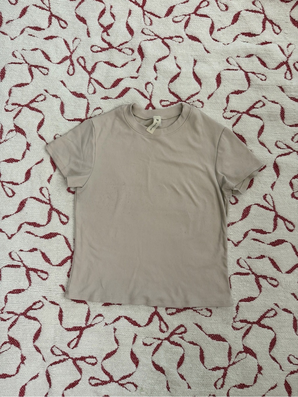 OtterBox Women's Short Sleeve Crewneck Tee in Light Taupe